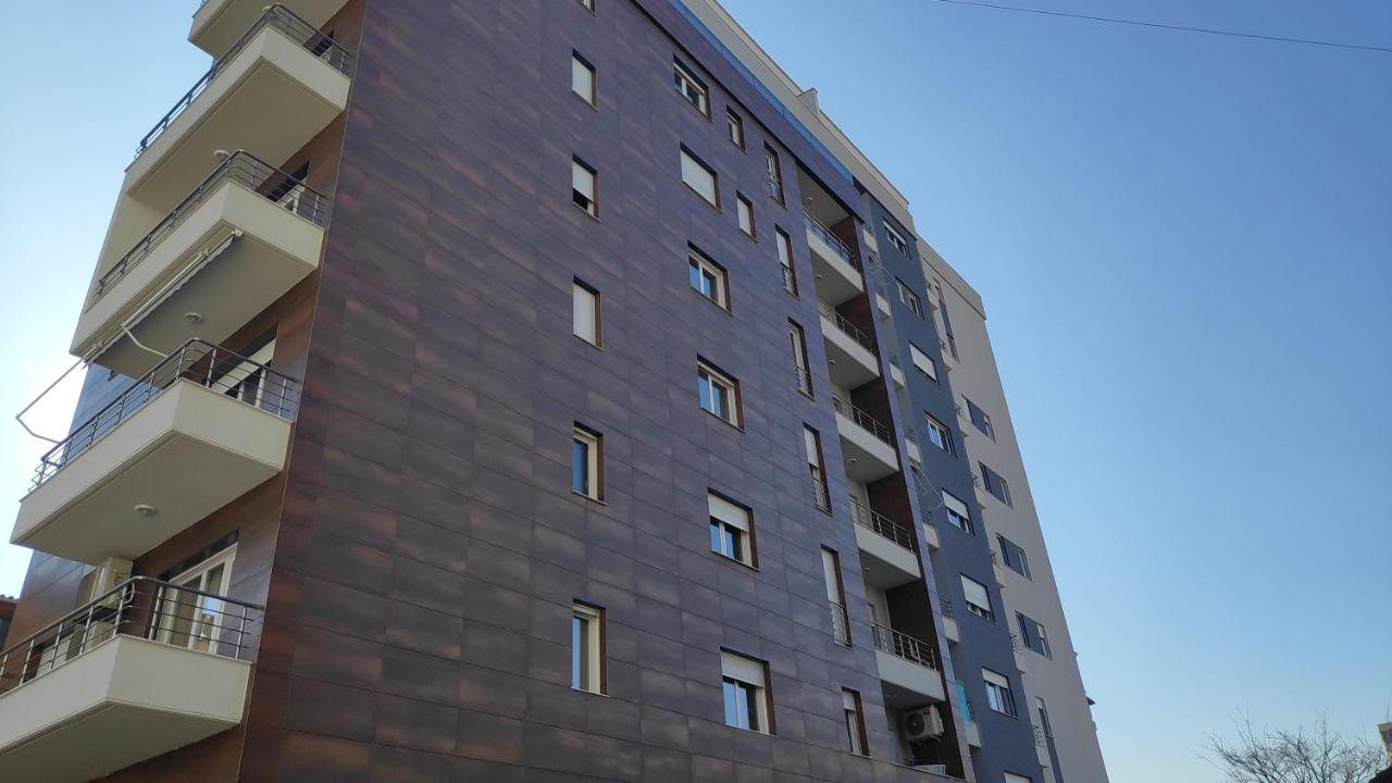 Apartment Penthouse Pazari I Ri *