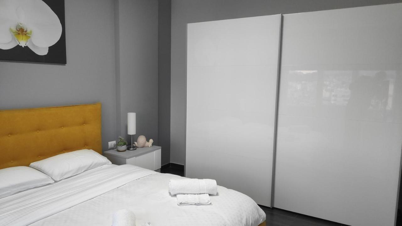 Penthouse Pazari I Ri Apartment Tirana